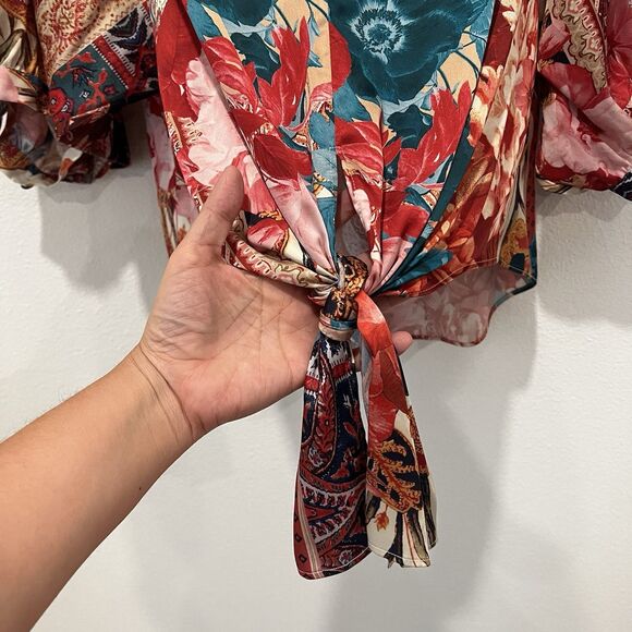 Chico’s Satin Oversized Blouse Top Sz 0 Us 4 Patchwork Artsy Bohemian Festival - Picture 4 of 7